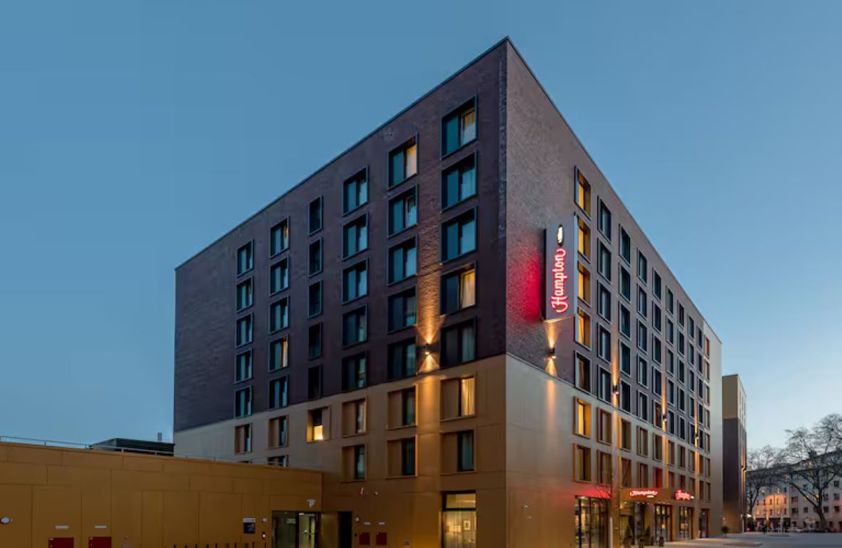 Hampton by Hilton Dusseldorf City Centre-Hotel spolja.jpg