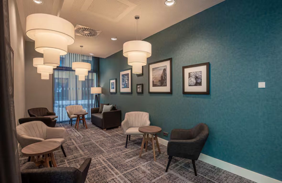 Hampton by Hilton Dusseldorf City Centre-Lobby.jpg