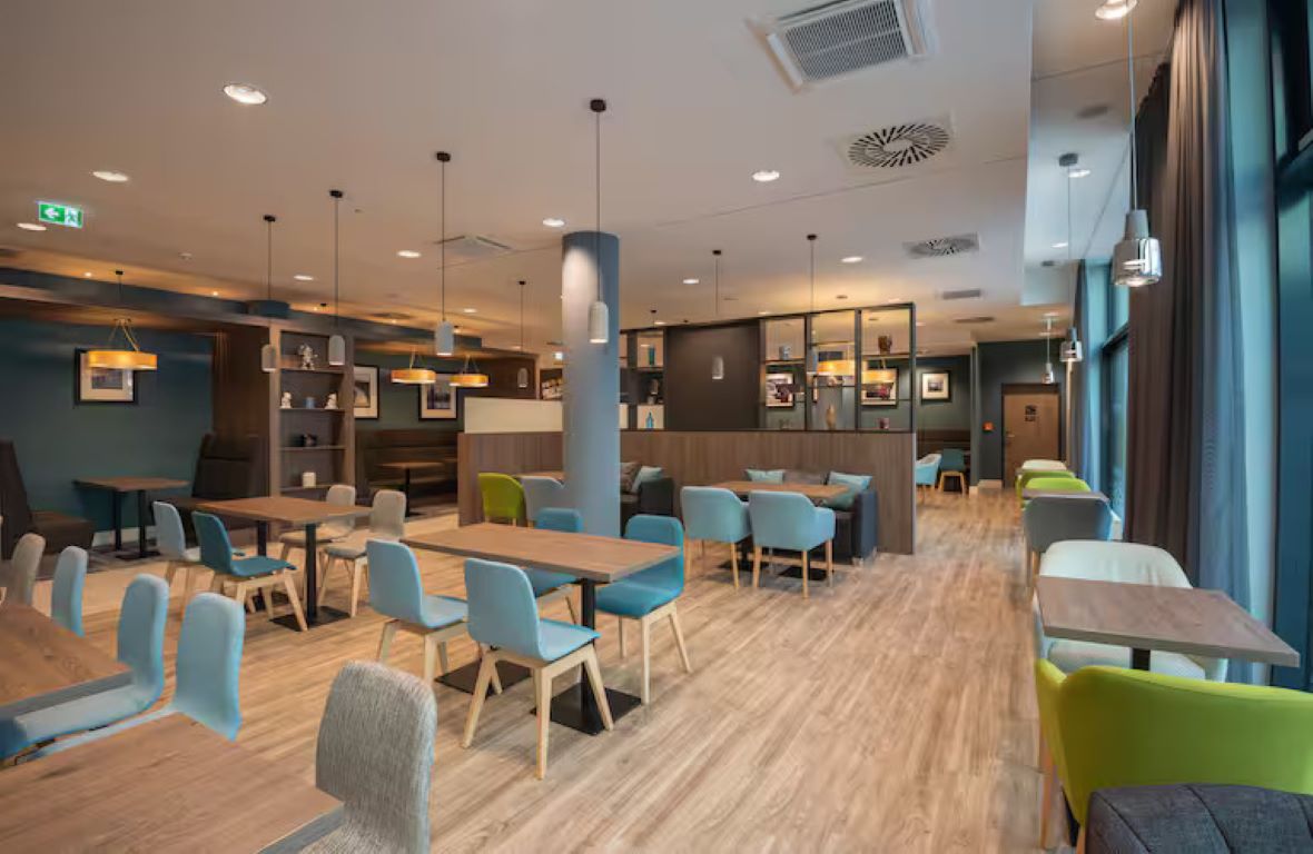 Hampton by Hilton Dusseldorf City Centre-Restoran.jpg
