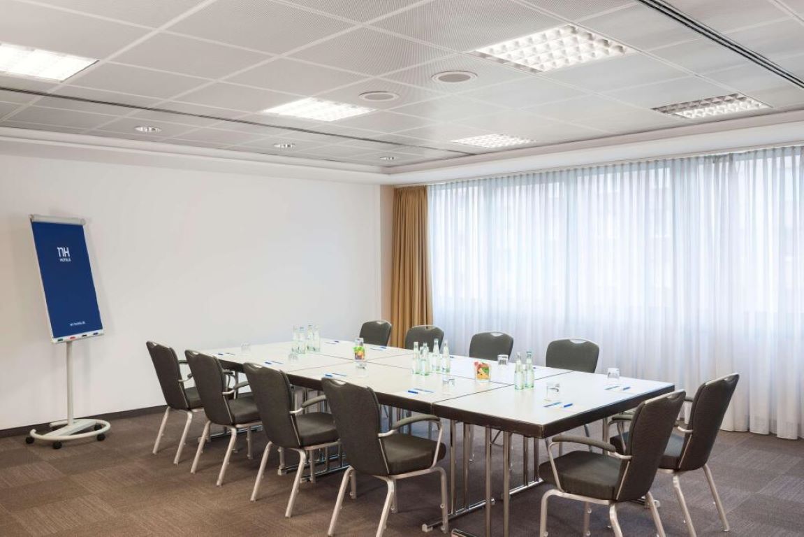 NH Dusseldorf City-Sala za sastanke.jpg