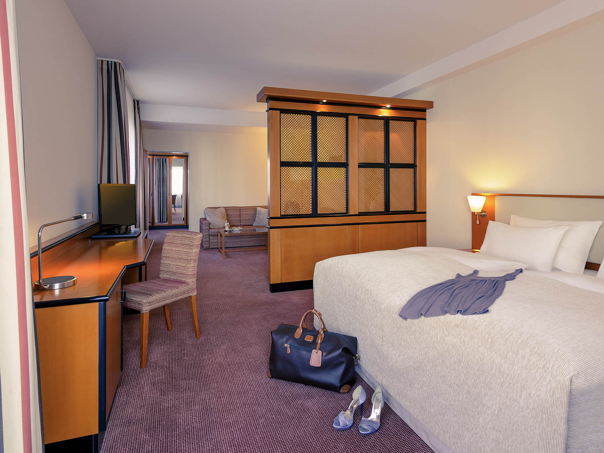 Mercure Dusseldorf City Center-Superior suite.jpg