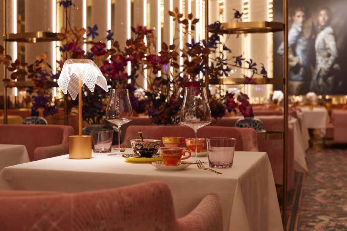Steigenberger Icon Parkhotel Dusseldorf-Bar.jpg