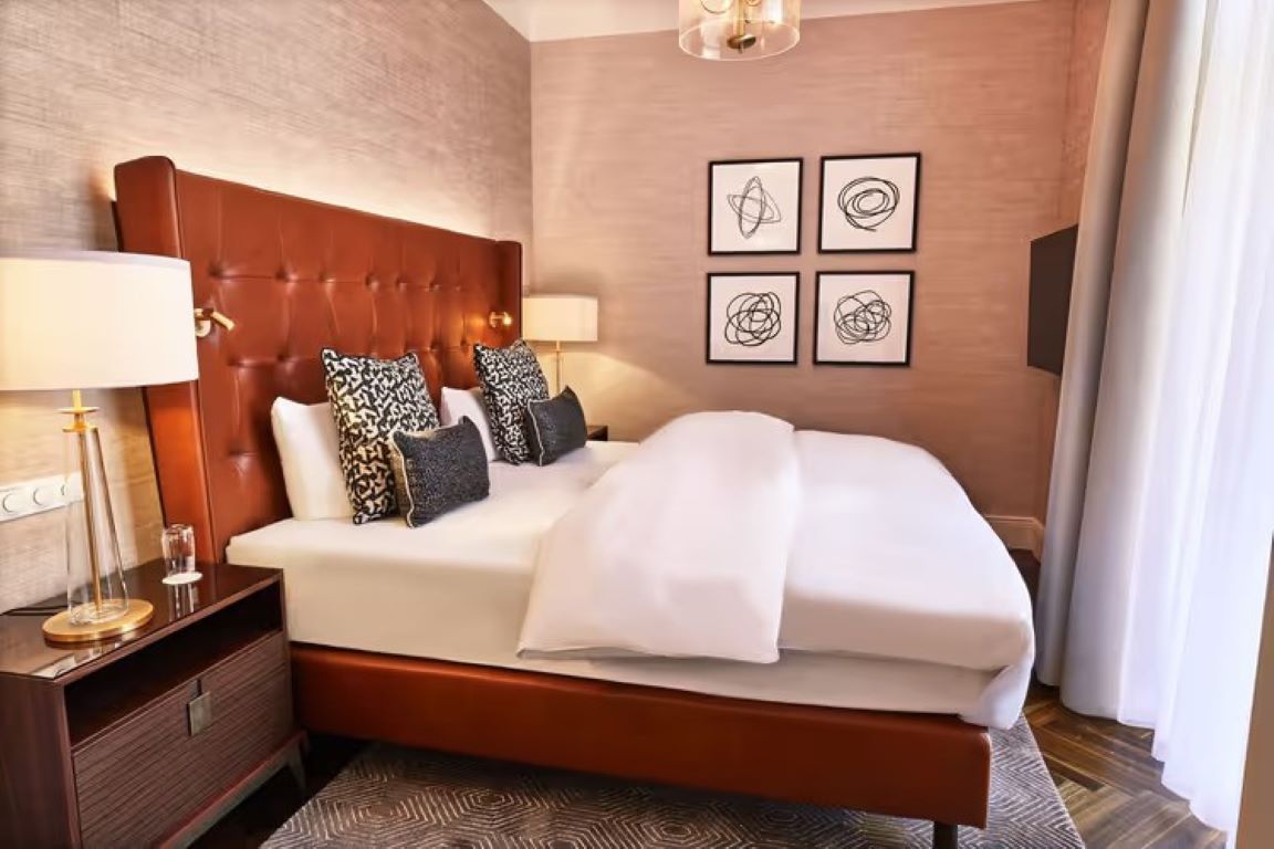 Steigenberger Icon Parkhotel Dusseldorf-Junior suite.jpg
