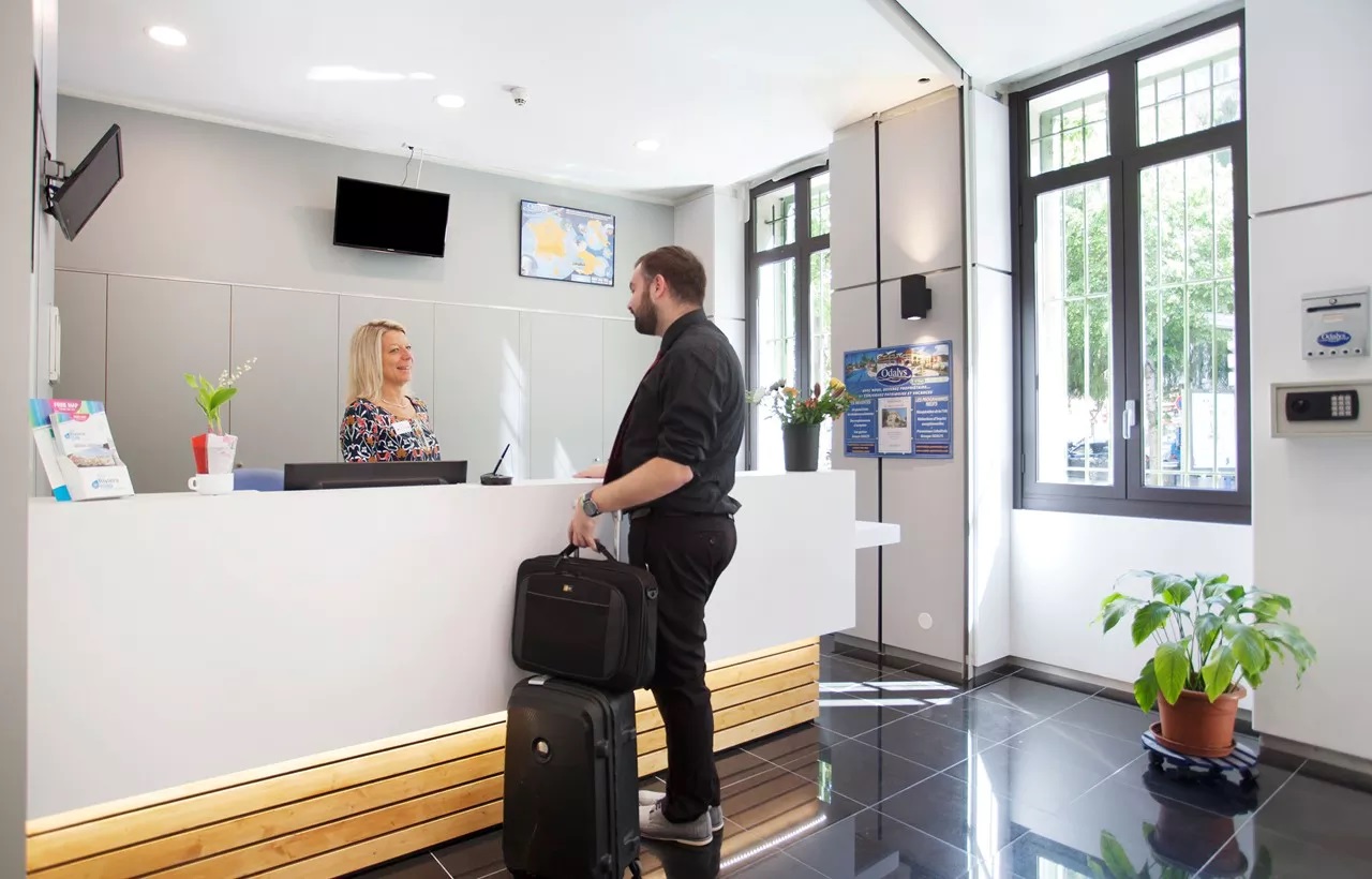 Odalys City Nice Le Palais Rossini-Recepcija.jpg
