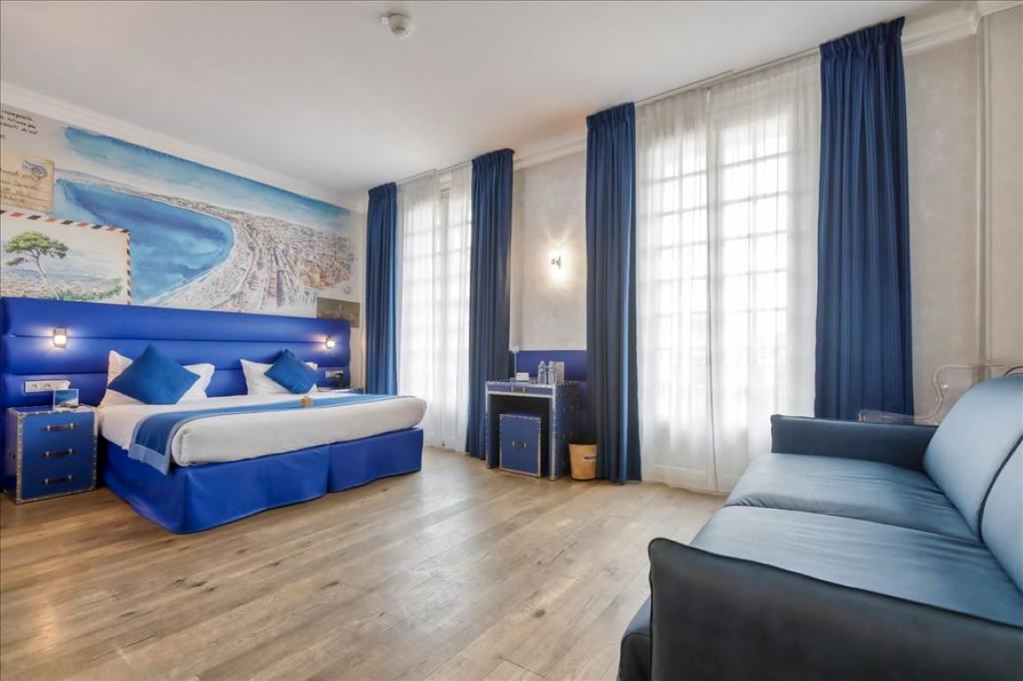 Hotel Excelsior by HappyCulture-Porodicna soba.jpg