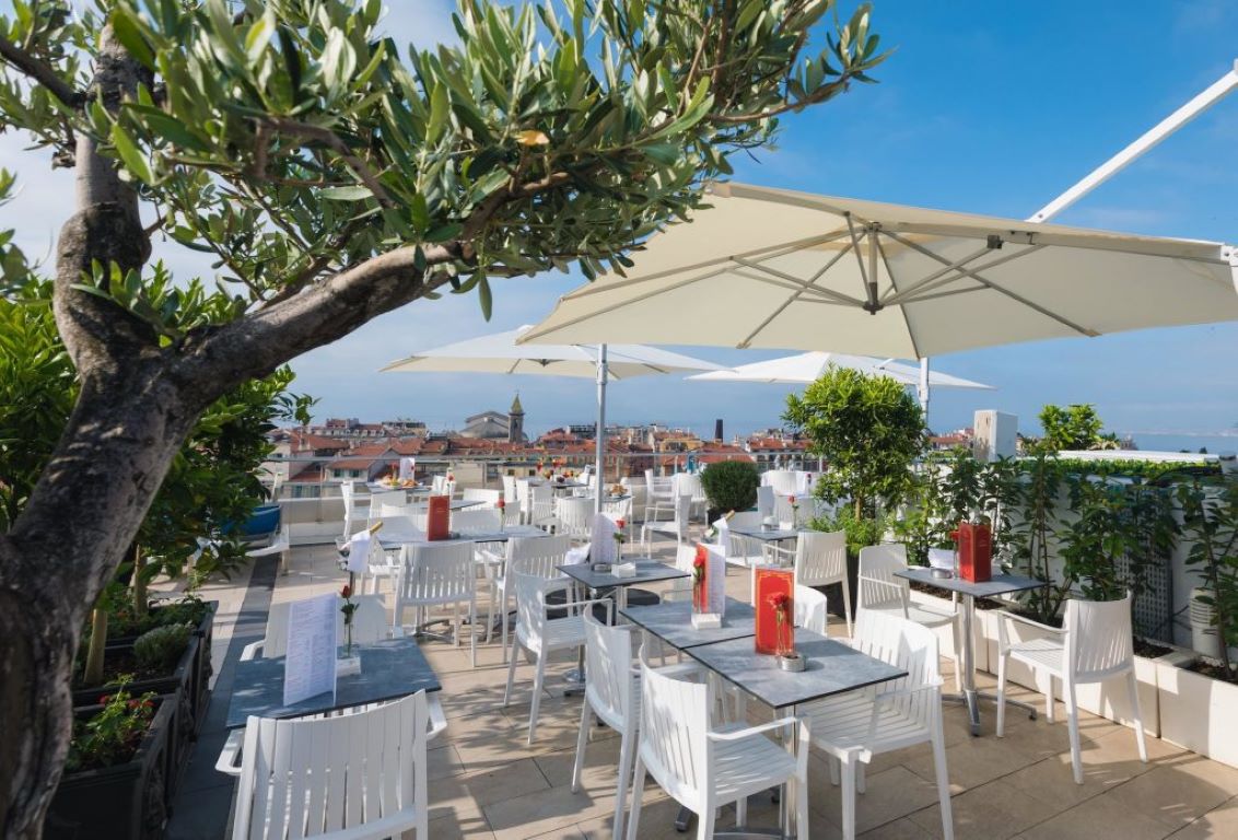 Hotel Aston La Scala-Terasa restorana.jpg