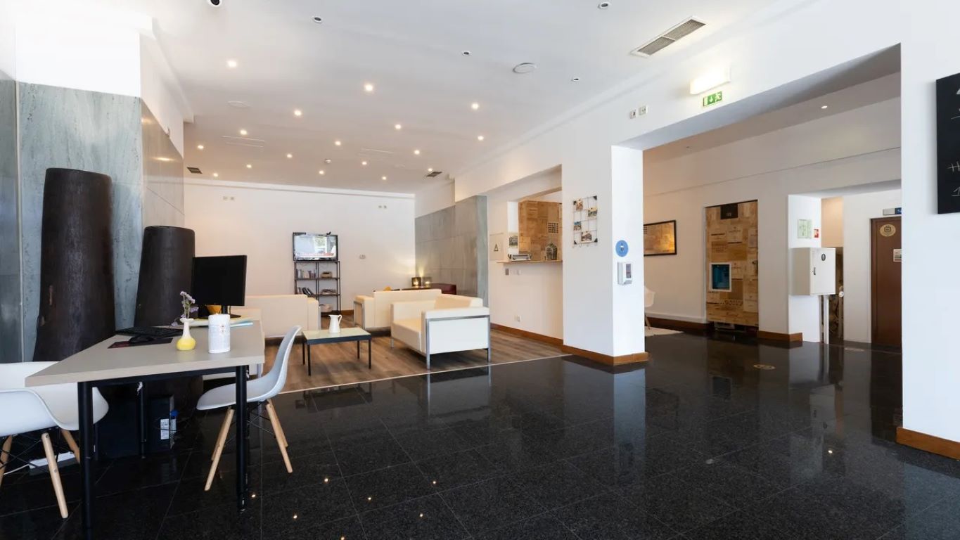 Legendary Porto Hotel-Lobby.jpg