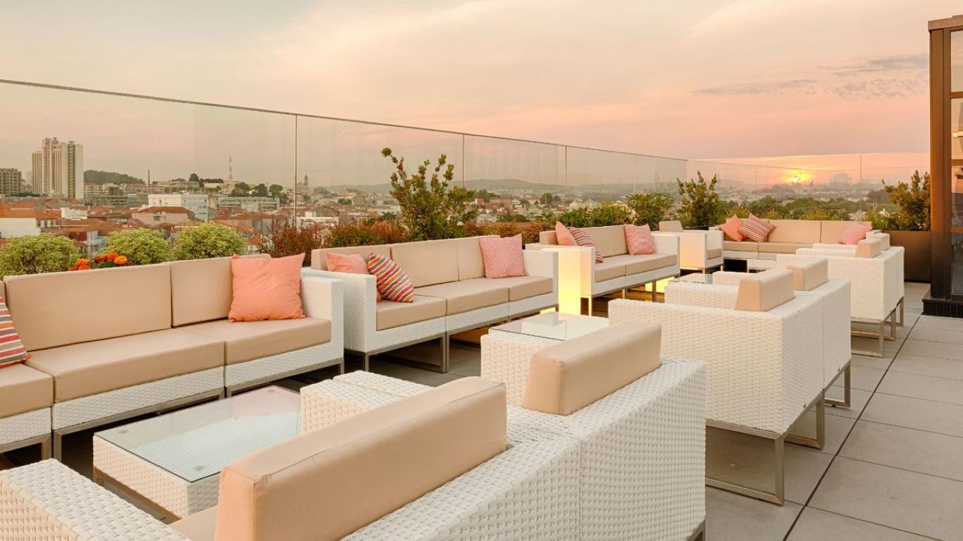 Hotel Premium Porto Downtown-Bar.jpg