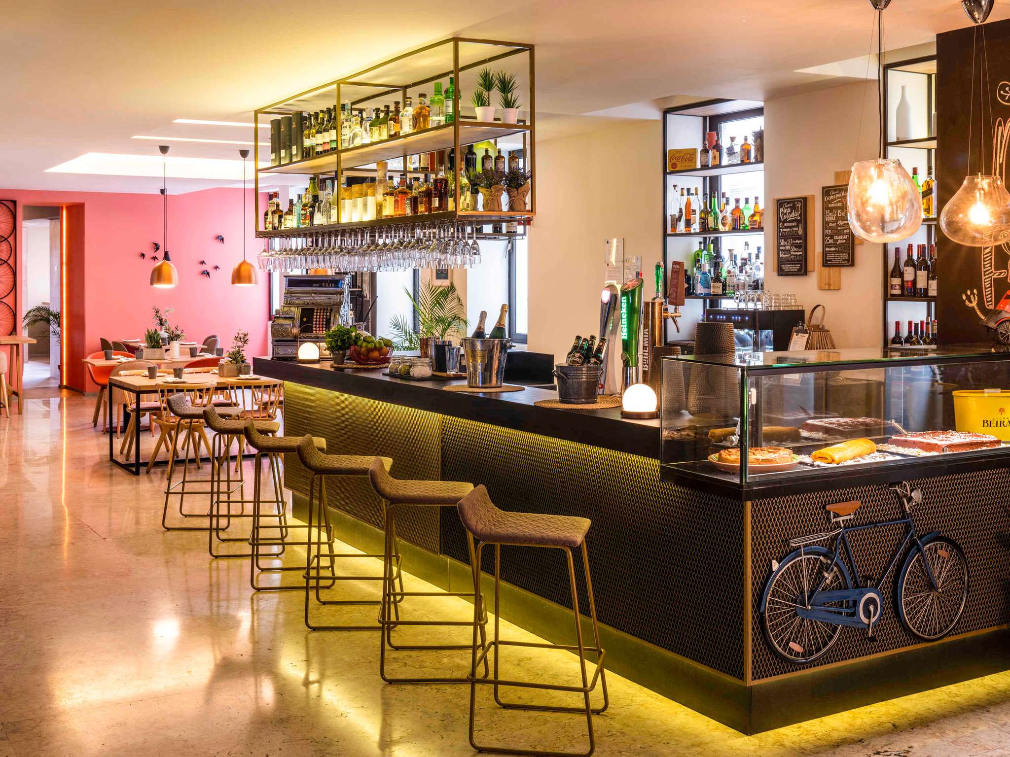 Mercure Porto Centro Santa Catarina-Lobby bar.jpg