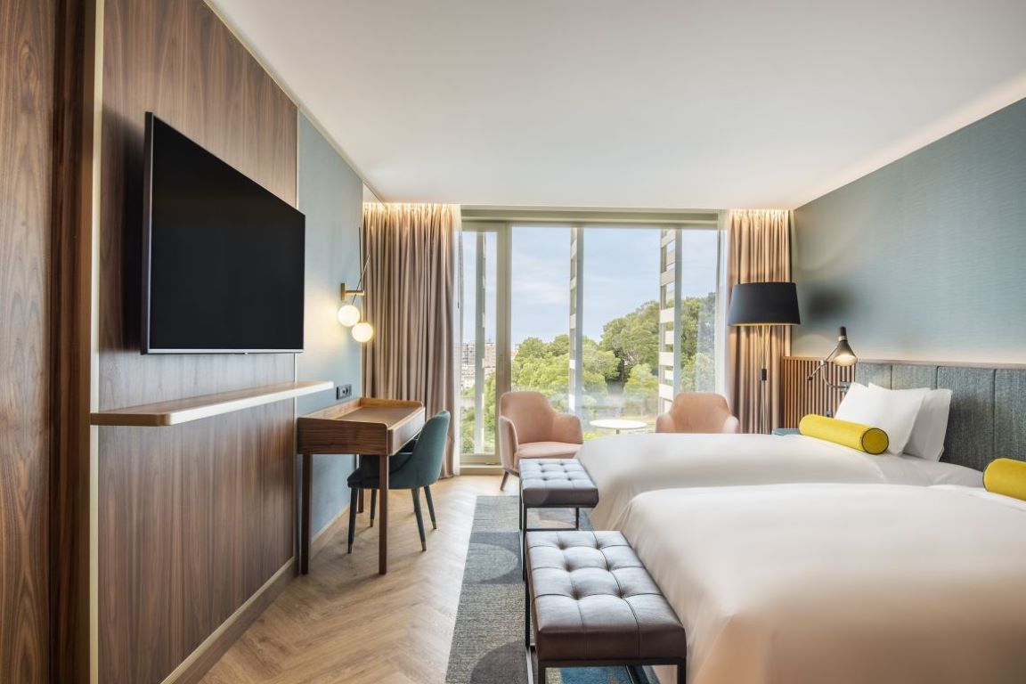 Hotel Renaissance Porto Lapa-Executive High floor soba.jpg