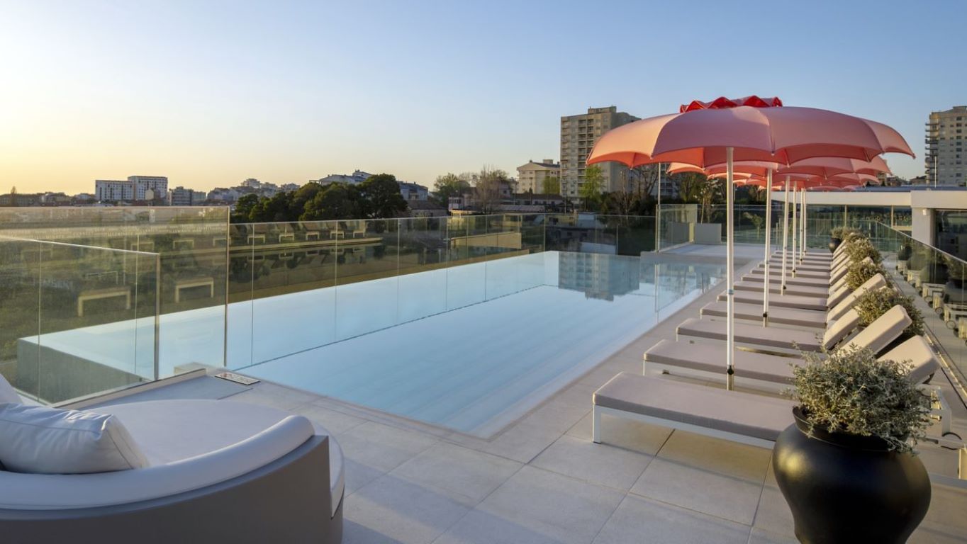 Renaissance Porto Lapa Hotel-Bazen.jpg