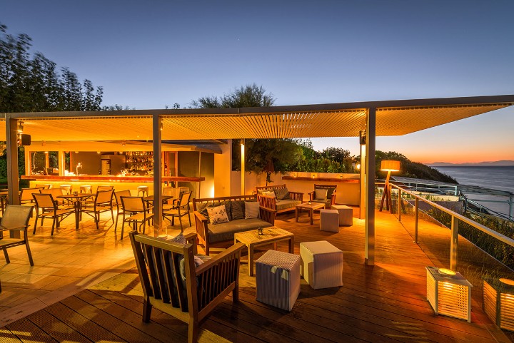 Niforeika Beach hotel bar.jpg