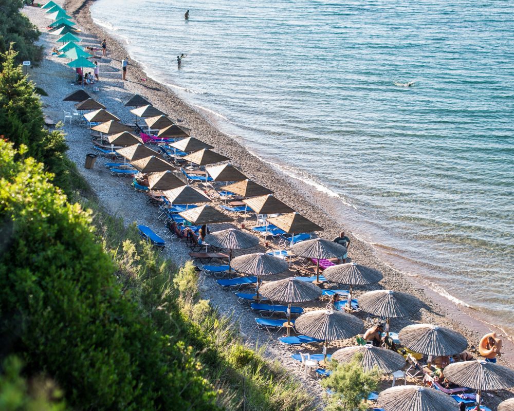 Niforeika Beach hotel plaza.jpg
