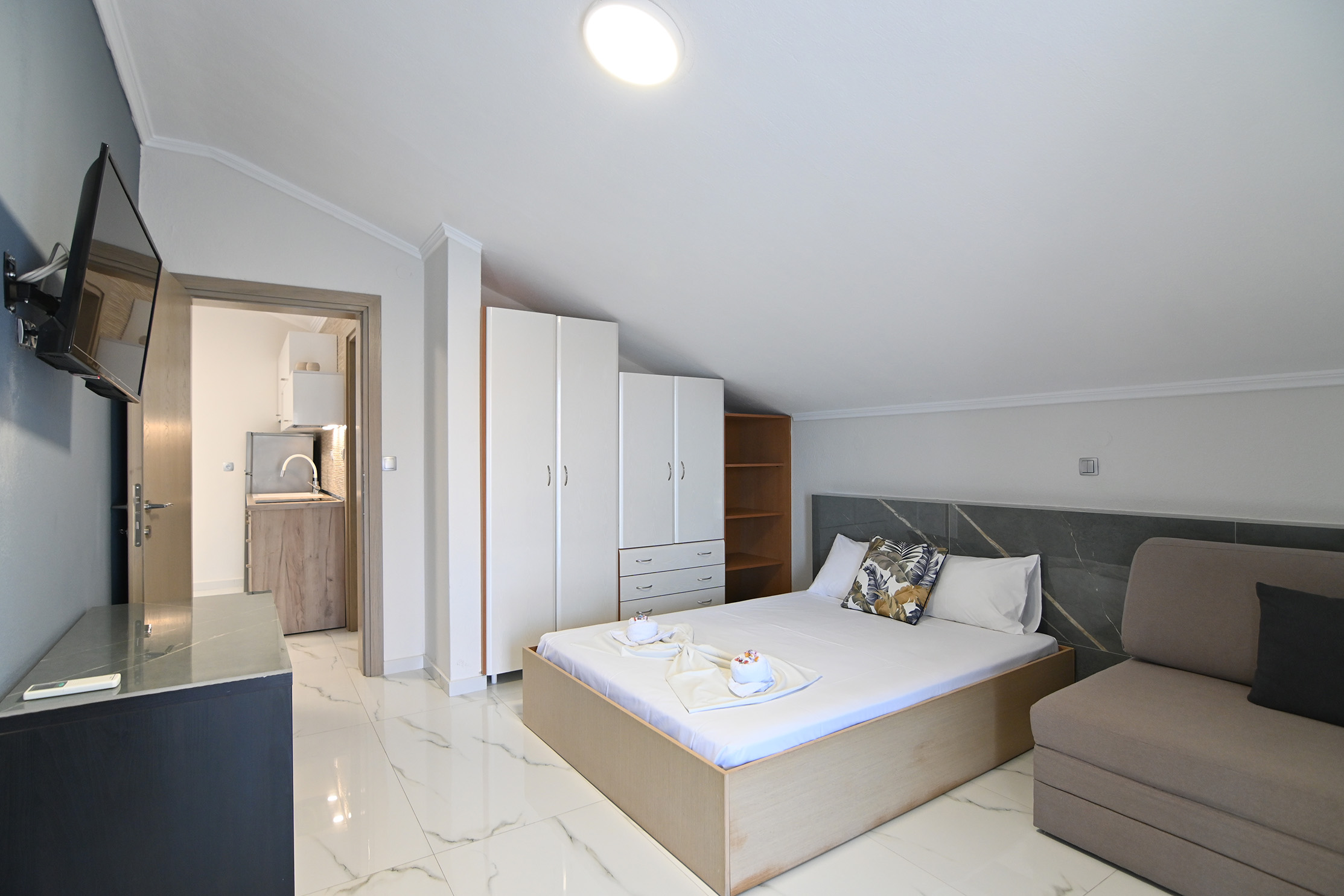 deluxe junior suite bedroom 1