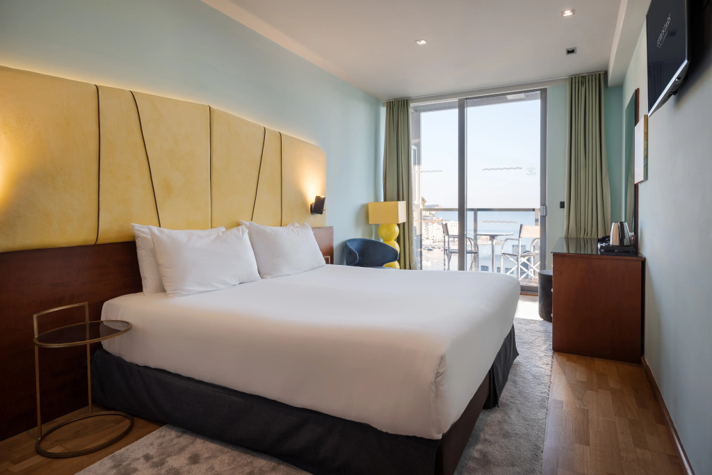 Tiara Holidays - Eurostars Queen of Montenegro - Junior Suite with Balcony - bedroom