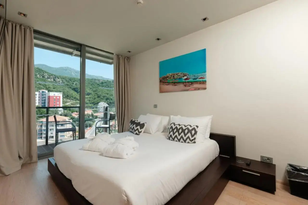 Tiara Holidays - Eurostars Queen of Montenegro - bedroom