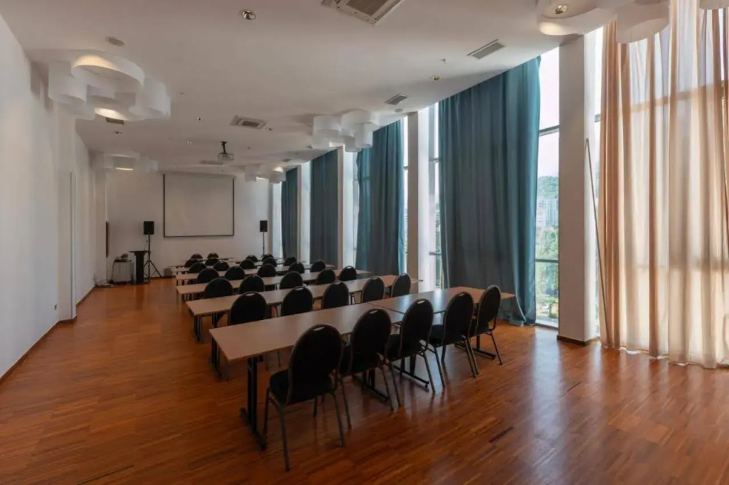 Tiara Holidays - Eurostars Queen of Montenegro - Business center