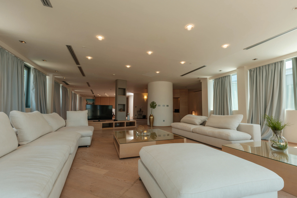 Tiara Holidays - Eurostars Queen of Montenegro - lobby