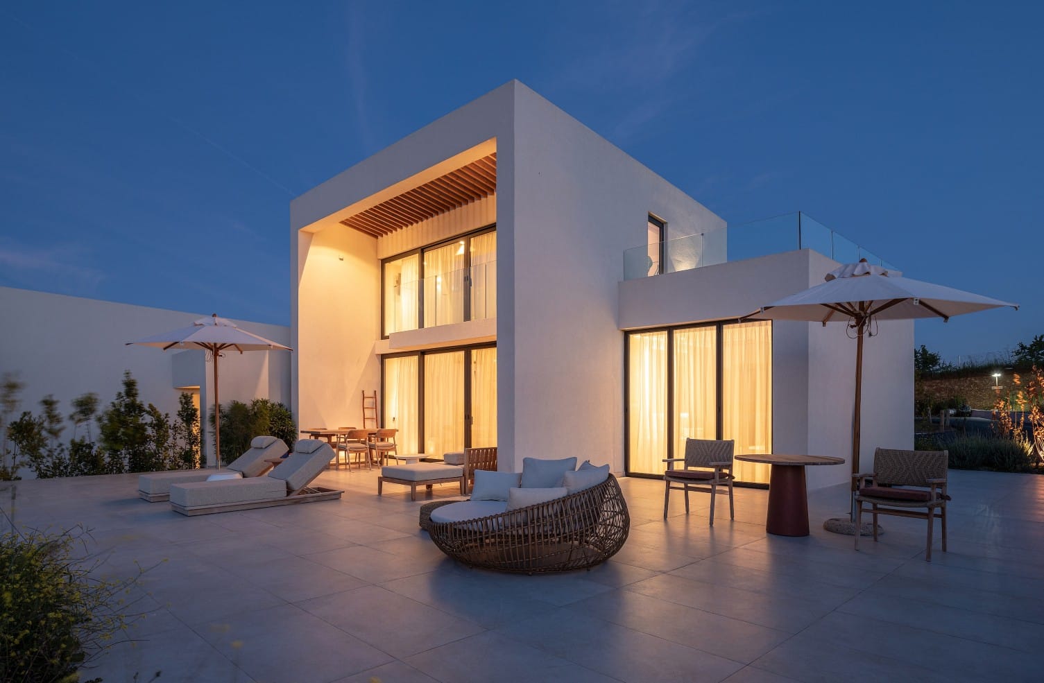 Tiara Holidays - Maritima Villas Resort - vila uveče