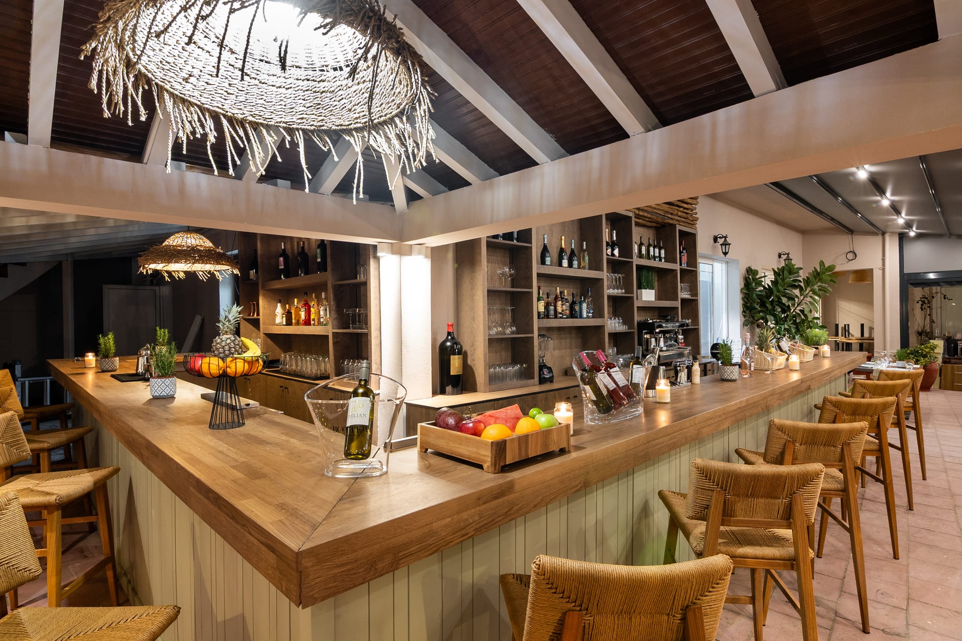 Petra Nera bar