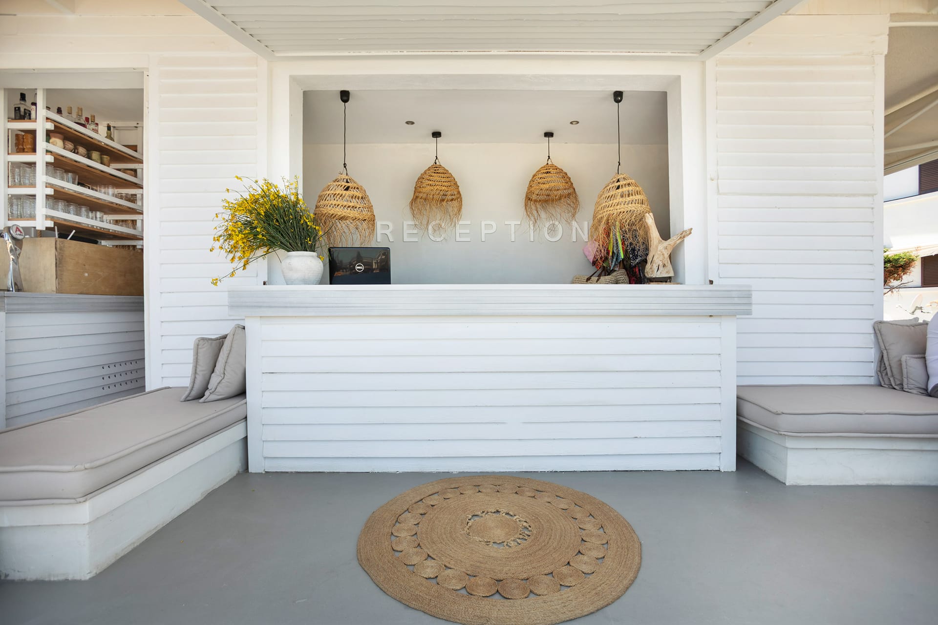 Adriana Beach recepcija