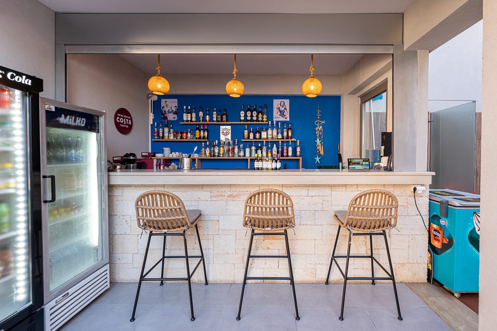 Maltepe Luxury Accommodation bar