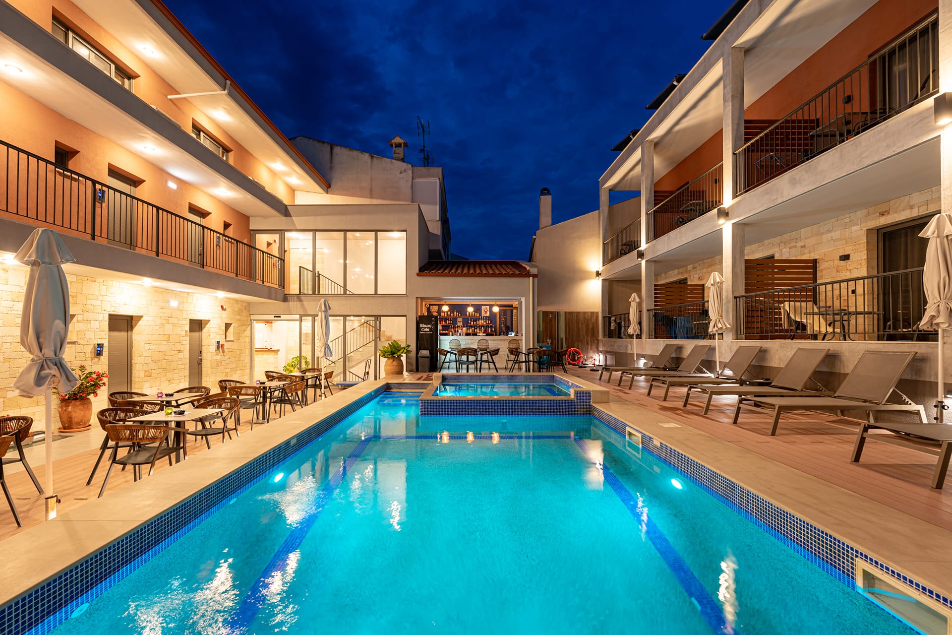 Maltepe Luxury Accommodation bazen