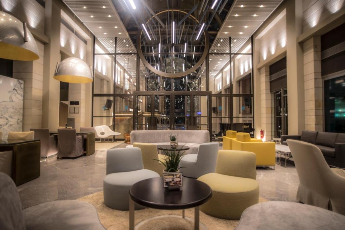 Hotel Nikopolis lobi.jpg