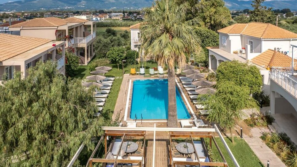 Aeolos Boutique Hotel & Suites bazen