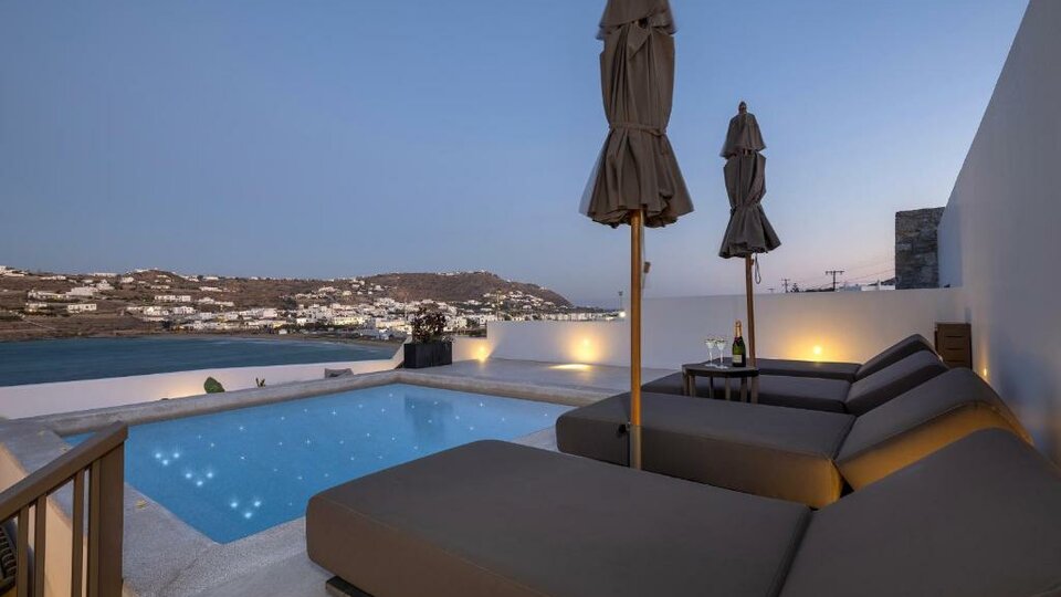 Aeonic Suites and Spa pogled sa terase