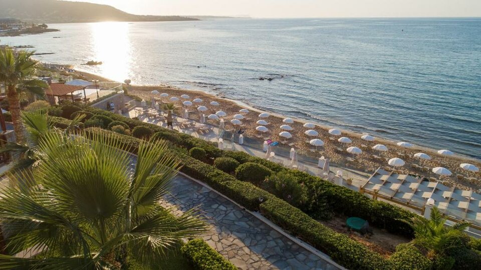 Alexander Beach Hotel&Village Resort plaža