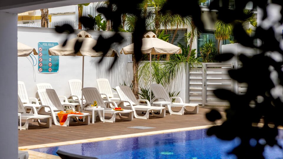 Milea hotel dvorište