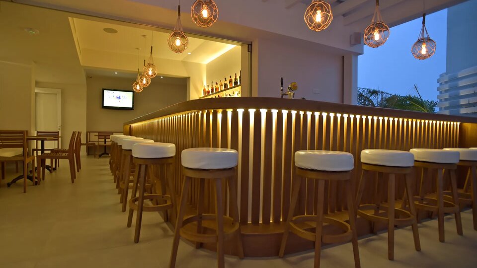 Sunrise Gardens bar hotela