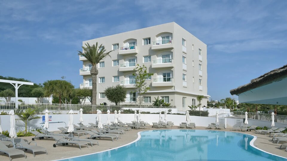 Sunrise Gardens aparthotel