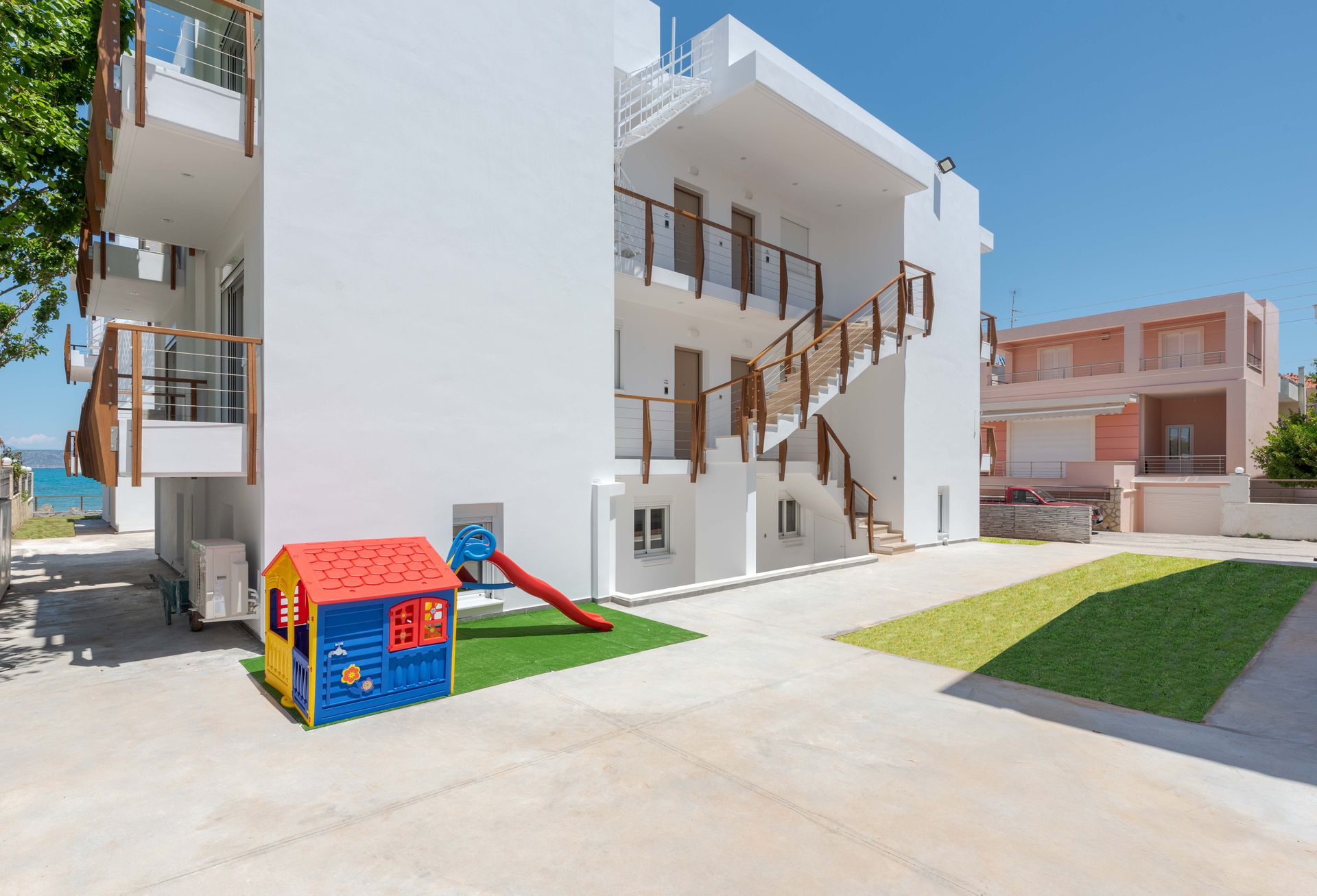 COSTA VASIA Suites & Apartments