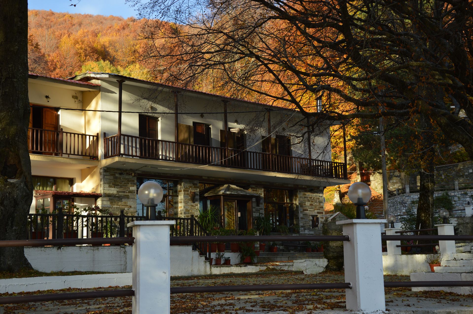 Hani Zisi Hotel