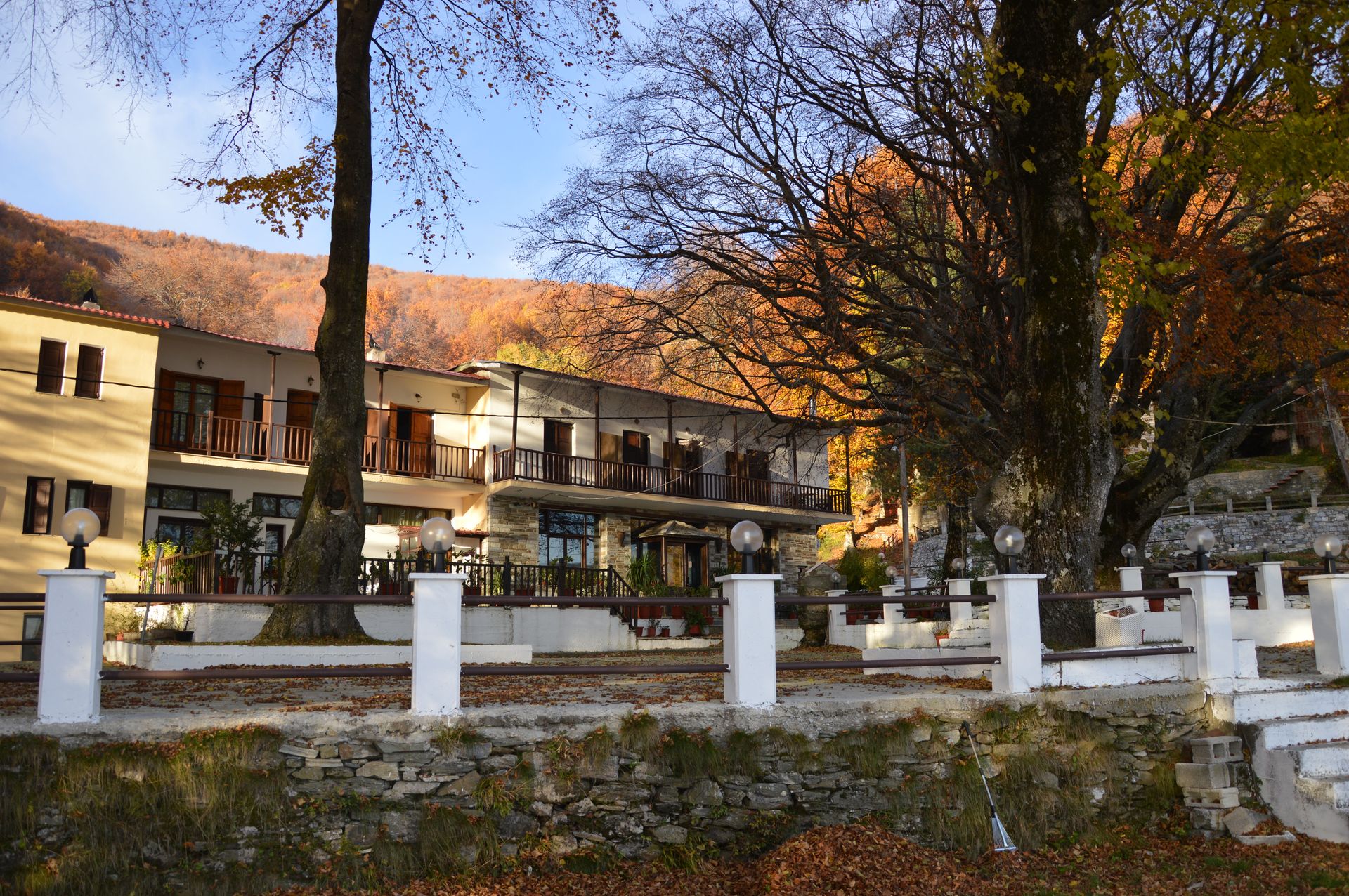 Hani Zisi Hotel
