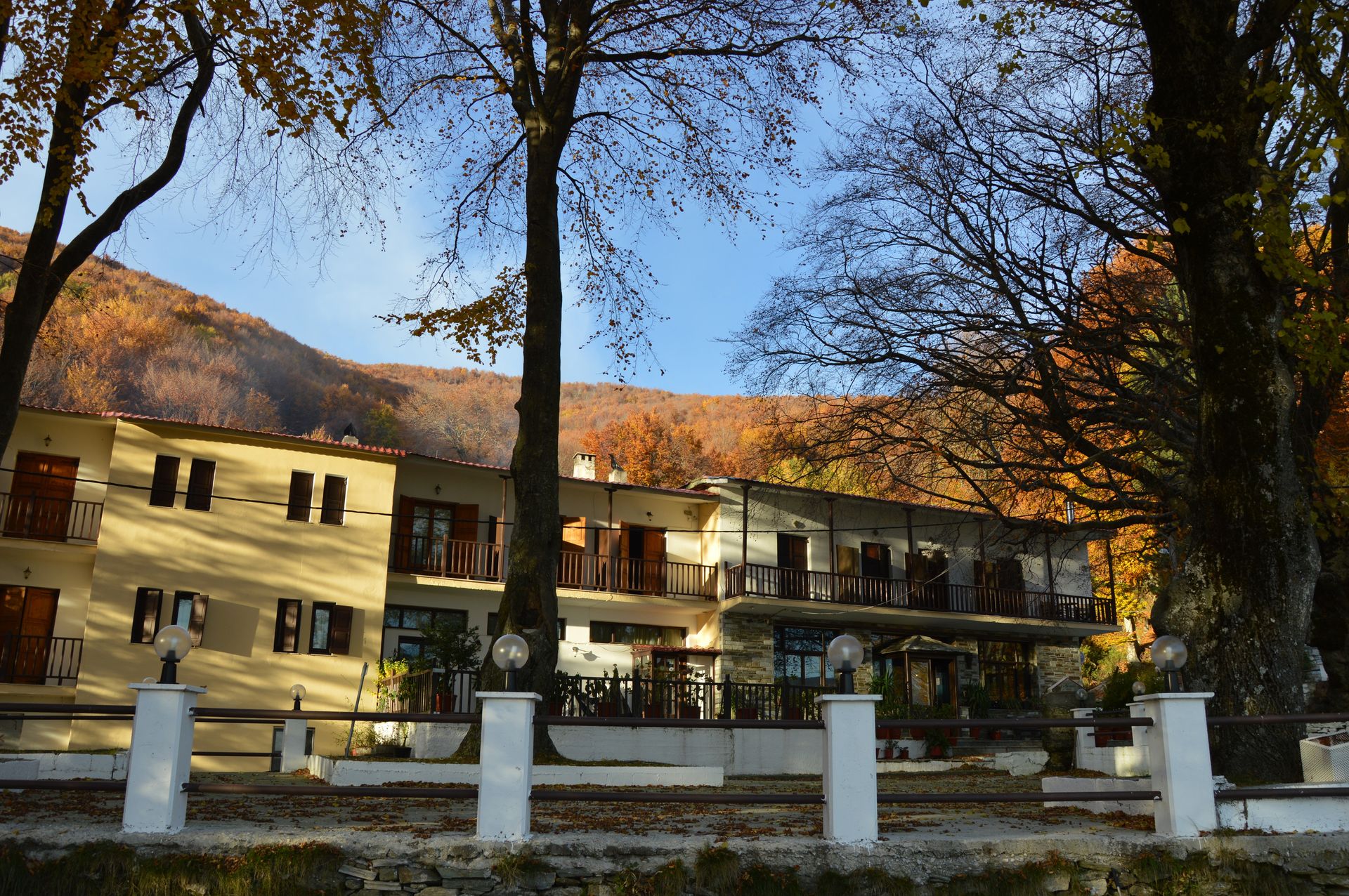Hani Zisi Hotel
