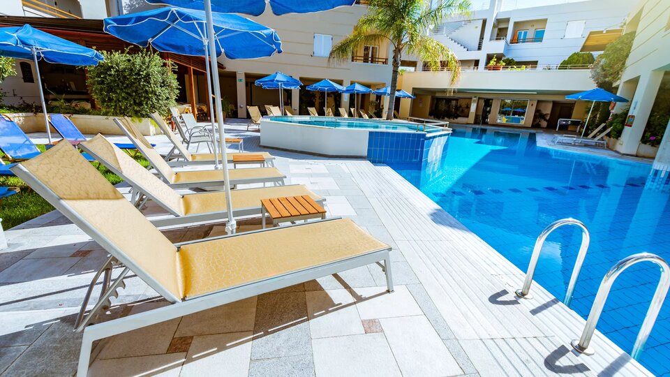 Anais Collection Hotel & Suites bazen