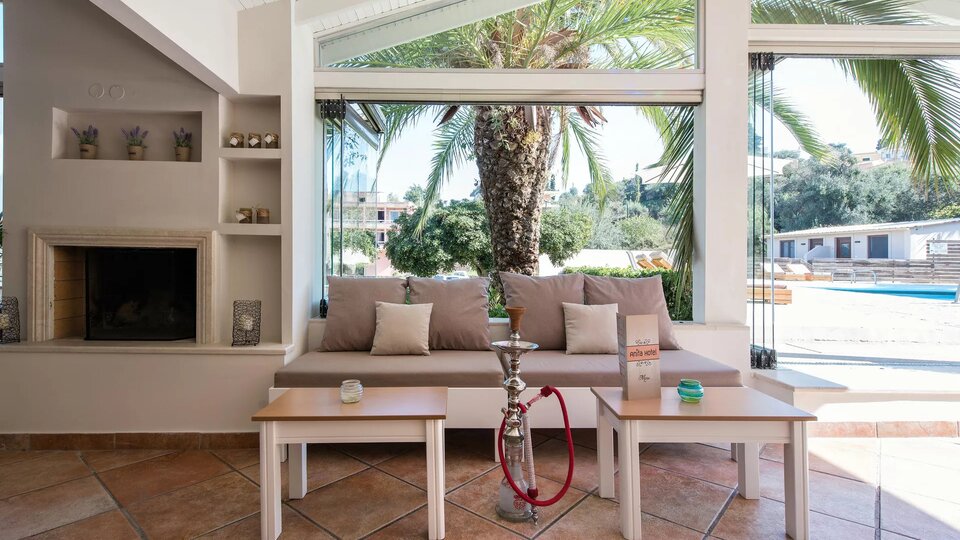 Anita Hotel Corfu terasa
