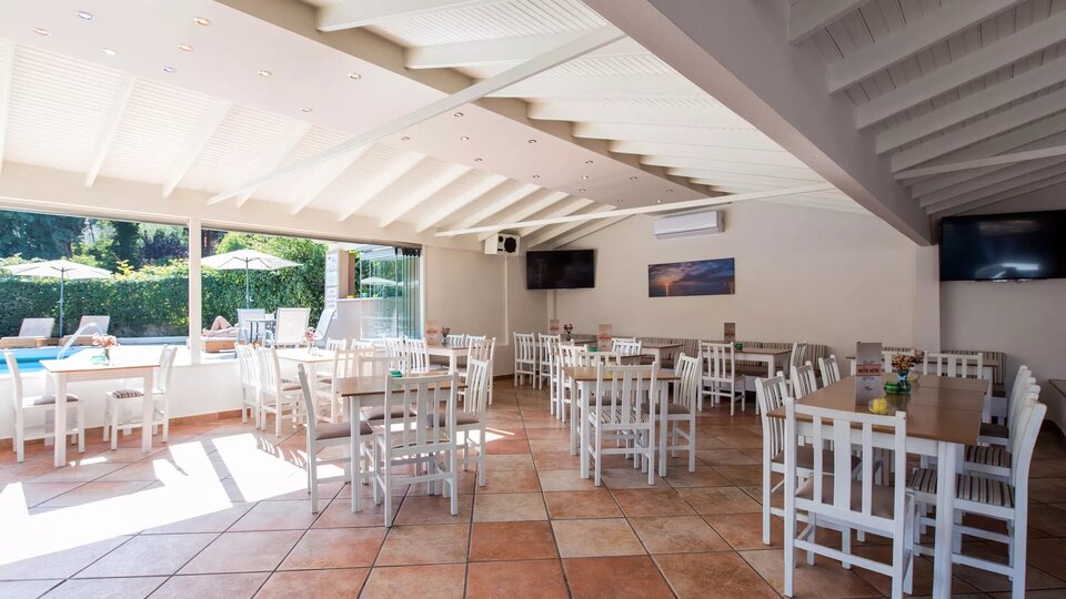Anita Hotel Corfu izgled restorana
