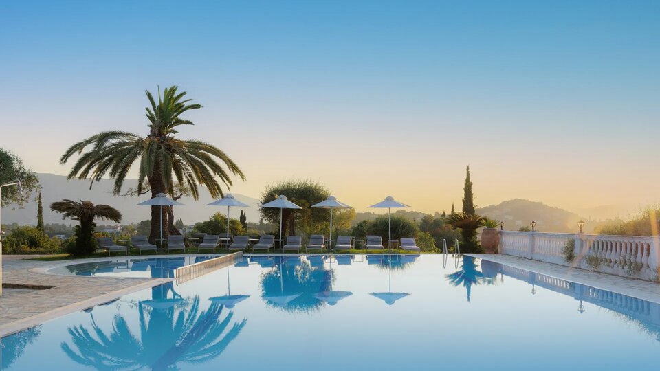 Paradise Hotel Corfu bazen