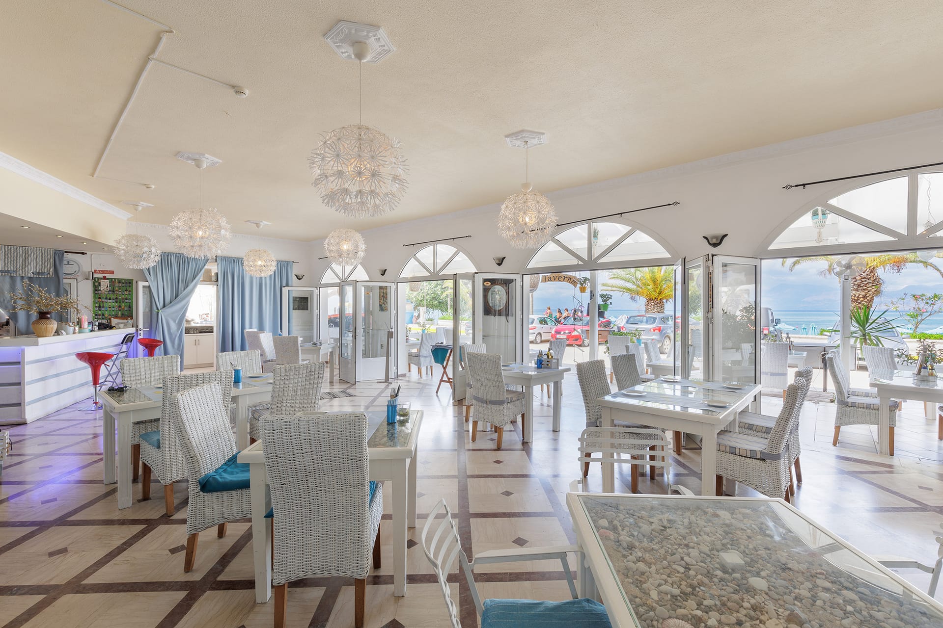 Aphrodite Beachfront Hotel