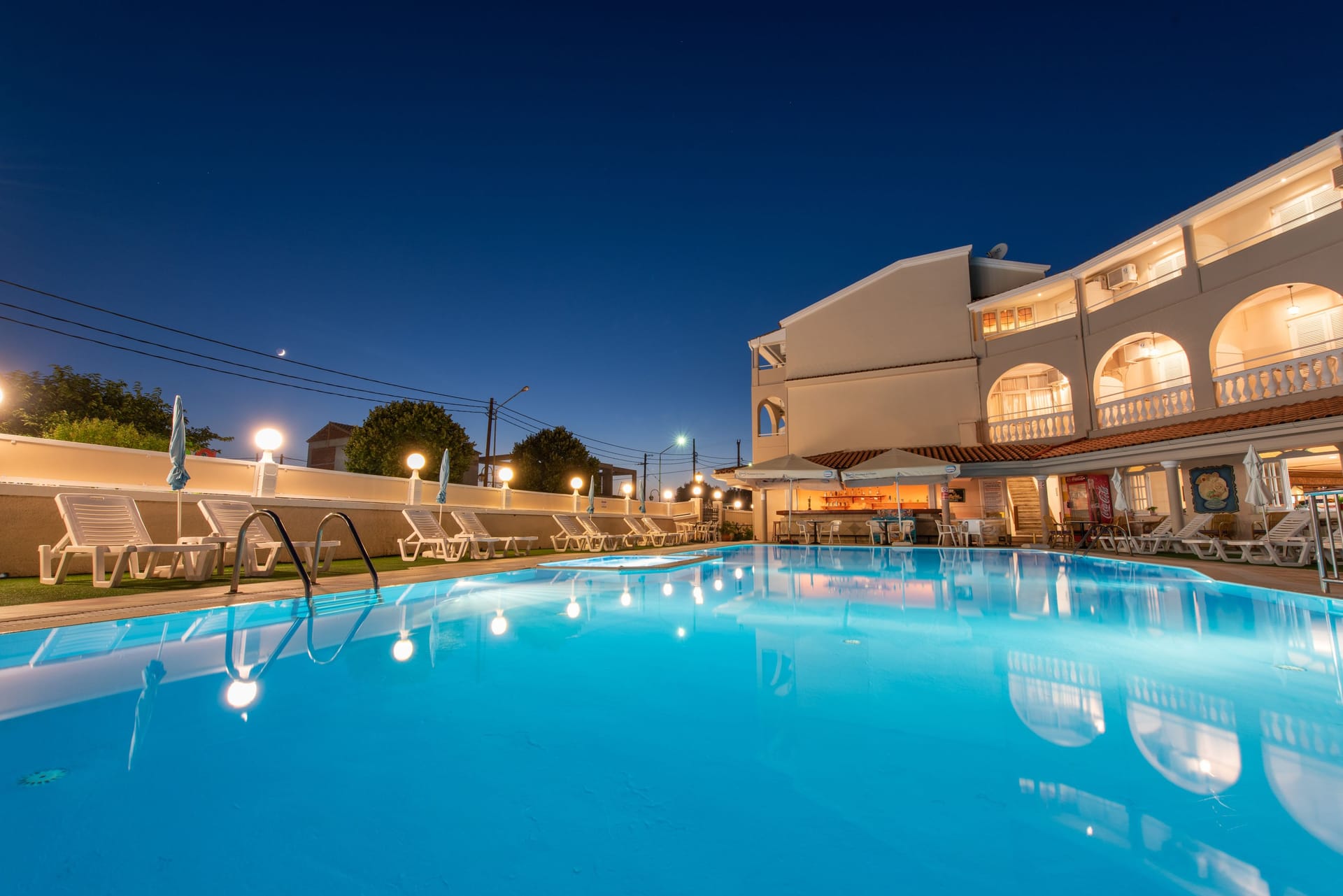 Aphrodite Beachfront Hotel