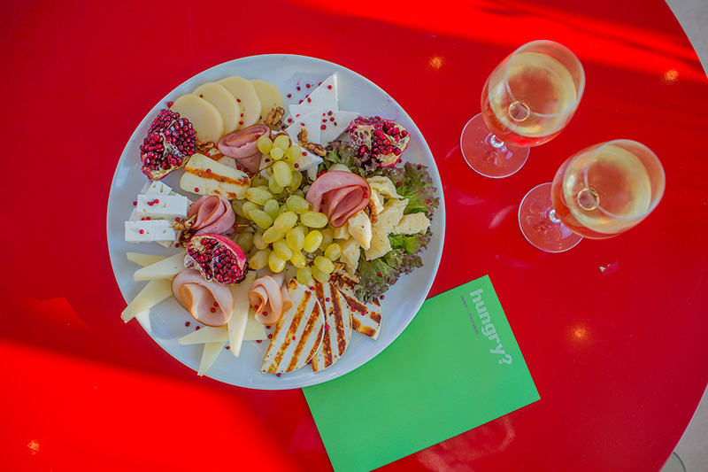 Novus City hotel obrok u restoranu.jpg