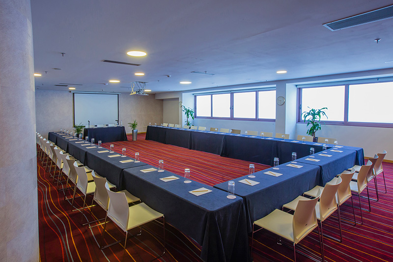 Novus City hotel sala za sastanke.jpg