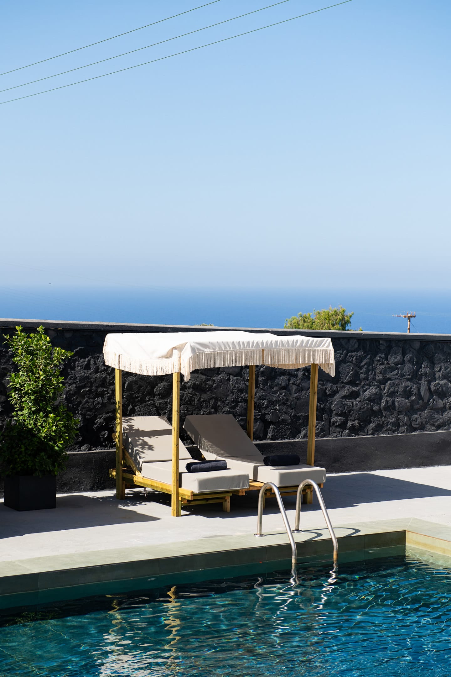 The Noverian Bios Santorini