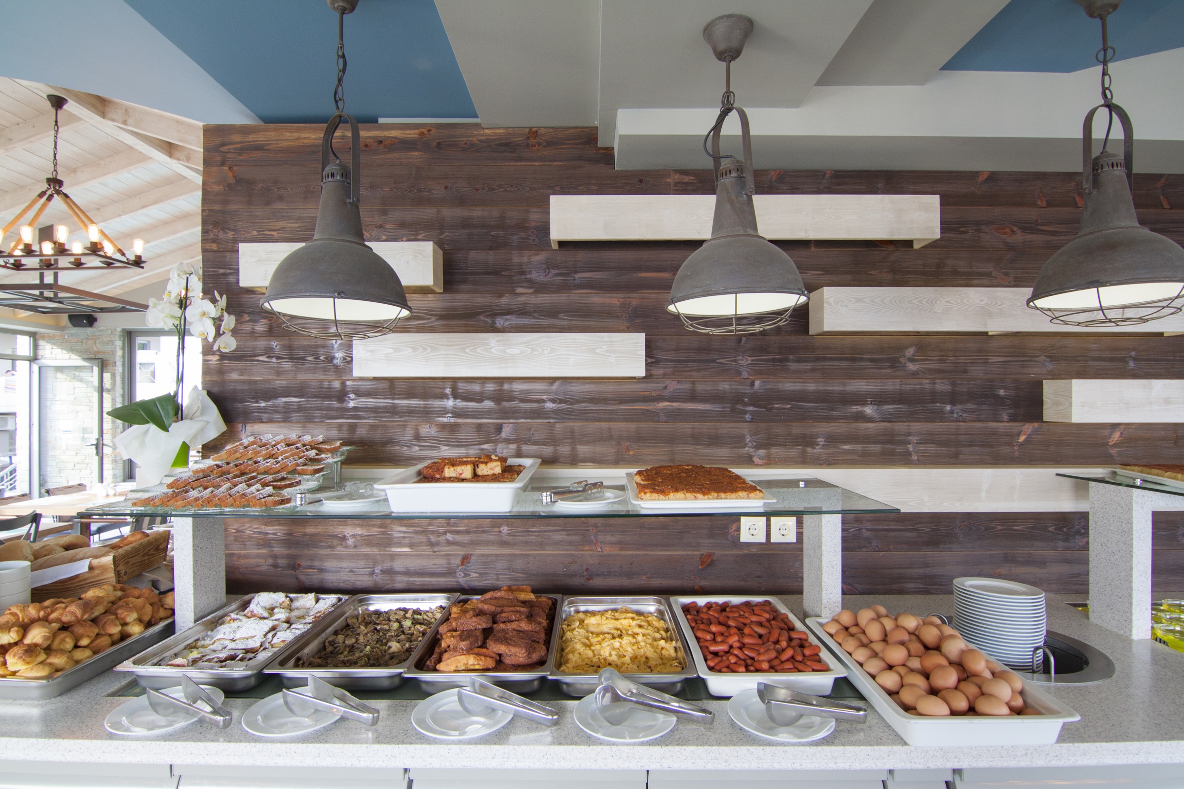 Hotel Ntinas Filoxenia breakfast.jpg