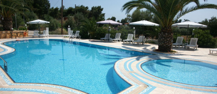 Hotel Olympic Bibis pool.jpg
