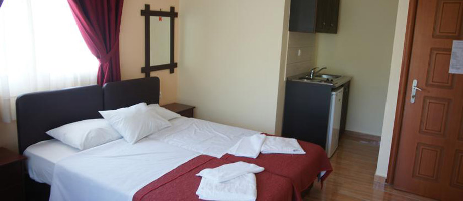 Hotel Olympic Bibis twin beds.jpg